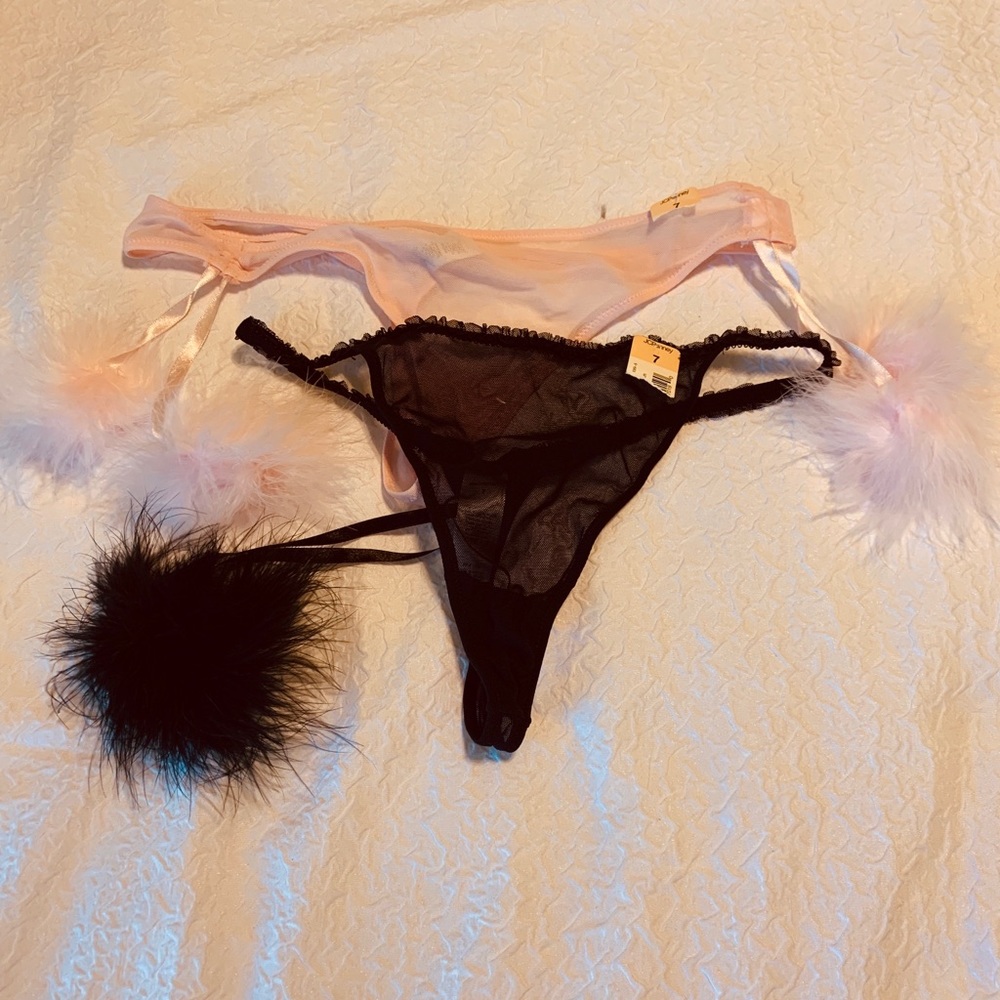 Delicates Pink and Black Thongs size 7